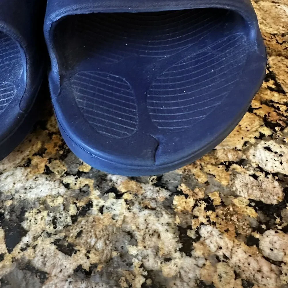 Oofos Sandals Women's 13 Men's 11 EU 44 Ooahh Recovery‎ Slide Navy